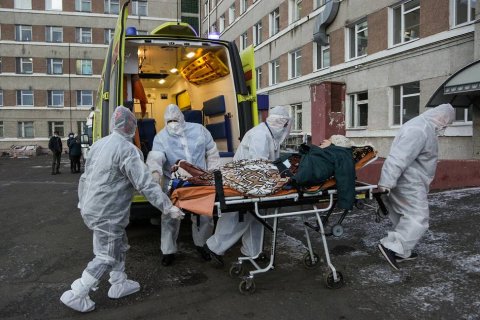 Число заразившихся коронавирусом в России превысило 2 миллиона человек