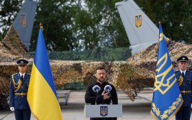 Зеленский представил первые истребители F-16, прибывшие на Украину 