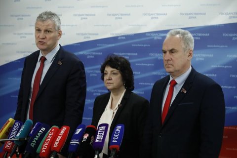 А.В. Куринный, А.Е. Глазкова и Е.И. Бессонов выступили перед журналистами в Госдуме
