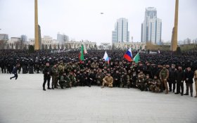 Кадыров собрал на площади в Грозном 12 тысяч бойцов: Советую Зеленскому извиниться