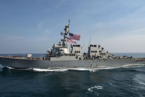 Китай заявил о вытеснении эсминца США из территориальных вод 