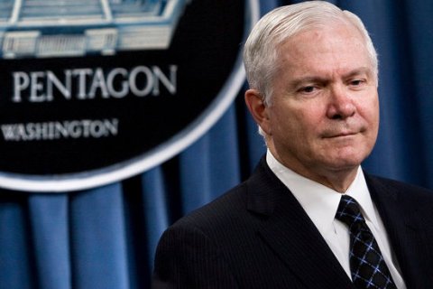 Экс-глава Пентагона: Вашингтон обхаживает Китай, а не Россию