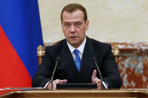 Медведев отверг идею возвращения к советской системе распределения в вузах