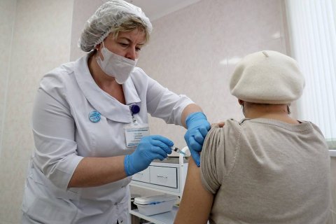 Более 1,5 млн человек в России привились вакциной «Спутник V»