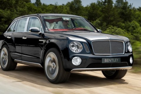 За 4 месяца в России продано 63 джипа Bentley, стоимость каждого — зарплата учителя за 167 лет