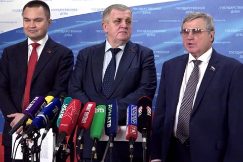 Н.В. Коломейцев, О.Н. Смолин и С.И. Казанков выступили перед журналистами в Госдуме