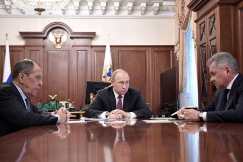 Путин приостановил участие России в ДРСМД