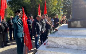 В регионах России почтили память героев октября 1993 года 