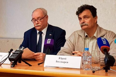 Режиссер Бортко сдал подписи для участия в выборах губернатора Петербурга в качестве кандидата от КПРФ