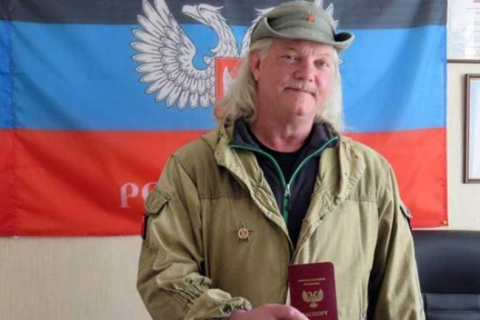 Российские военные осуждены на срок от 1,5 до 12 лет за убийство добровольца из США Рассела Бентли 