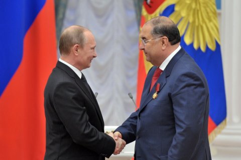 Взятку Дмитрию Медведеву назвали слухами