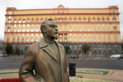 Копию памятника Дзержинскому с Лубянки поставили в штаб-квартире СВР