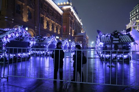 В дни новогодних гуляний крупные развязки в Москве перекроют грузовиками