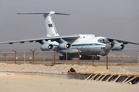 Из Афганистана российскими военными самолетами вывезут тысячу человек