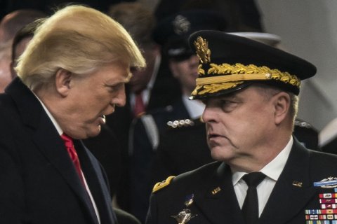 Генералы Пентагона устроили заговор против Трампа из-за опасения, что он может начать ядерную войну с Китаем