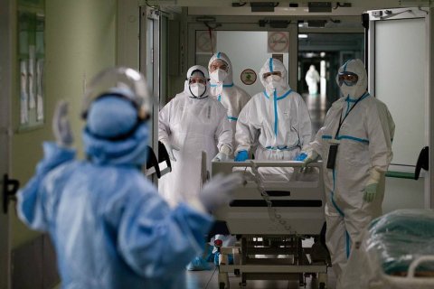 В России за сутки коронавирусом заразились более 180 тысяч человек