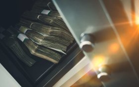 Правительство внесло в Госдуму поправки в бюджет из-за падения доходов и роста расходов
