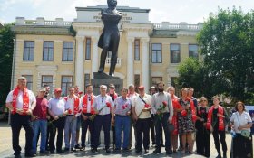 КПРФ в рамках празднования Дня русского языка провела акции по всей России