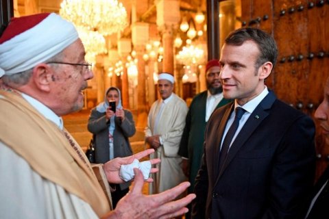 Макрон предъявил ультиматум мусульманским лидерам Франции: Нет - политическому исламу и иностранному вмешательству