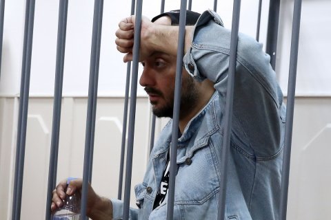 «Бессребреника» Серебренникова поместили под домашний арест до 19 октября
