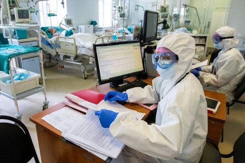 Число зараженных коронавирусом в России превысило 900 тысяч человек