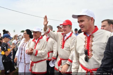 «Свято хранить дружбу и традиции народов России». Геннадий Зюганов поздравил с Уявом – праздником чувашской культуры