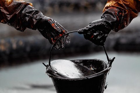 Страны ЕС договорились о потолке цен на российскую нефть в $60 за баррель