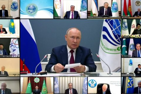 Путин заявил, что российский народ консолидирован сейчас как никогда