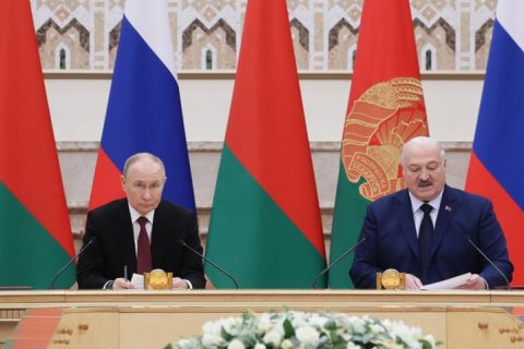 Путин и Лукашенко подписали договор о гарантиях безопасности