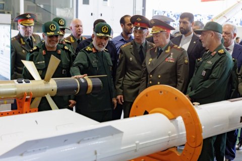 Шойгу посмотрел в Тегеране беспилотники и иранского производства: Взаимодействие России и Ирана выходит на новый уровень
