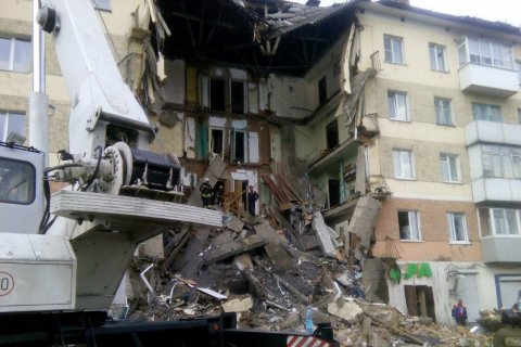Момент обрушения дома в Междуреченске попал на видео
