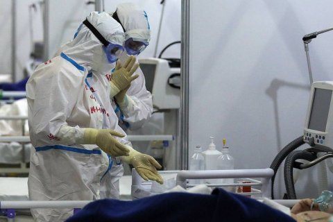 Число умерших от коронавируса в России превысило 15 тысяч человек