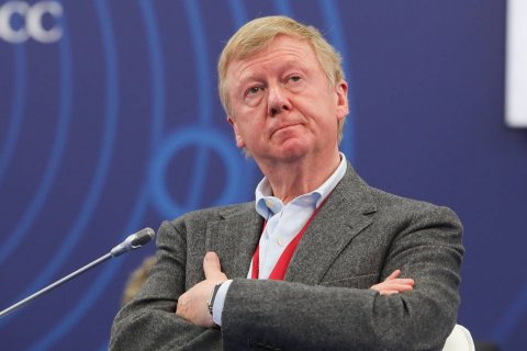 Анатолий Чубайс покинул пост спецпредставителя президента и уехал из России