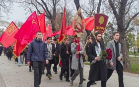 Российские коммунисты во всех регионах страны отметили 108-ю годовщину Великой Октябрьской социалистической революции 