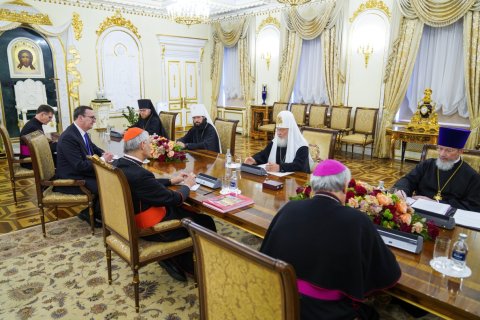 Посланник Ватикана и патриарх Кирилл обсудили мирное урегулирование