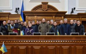 Все фракции парламента Украины подписали документ о переносе выборов президента на время боевых действий