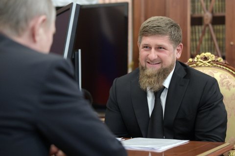 Рамзан Кадыров приказал помирить разведенных супругов. «Из уважения и любви к национальному лидеру» 948 семей отозвались на призыв