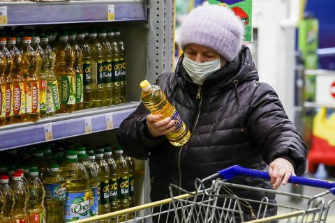 В Кремле и правительстве опровергли планы выделить 500 млрд рублей на соцпомощь для «купирования протестов»