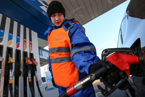 Бензин в России с 7 по 11 января подорожал на 30 копеек